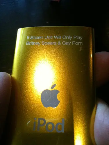 iPod Anti Theft Britney Spears 