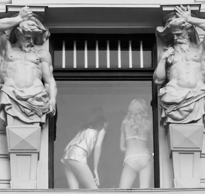 The Statues have Eyes Check Out Girls Underwear
