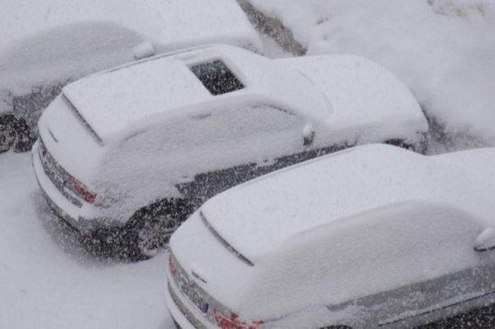 Car sunroof snow